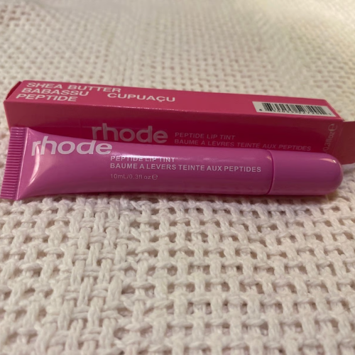 Rhode Shortcake Peptide Lip Treatment – Hydrating Lip Care with a Sweet Berry Scent 10ml