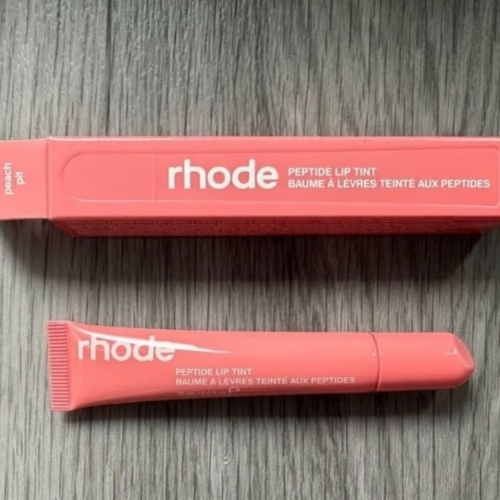 Rhode Peach Pit Peptide Lip Treatment – Nourishing Lip Care with a Juicy Peach Scent 10ml