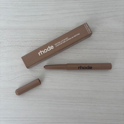 Rhode Peptide Lip Shape – Lean (Warm Medium Brown Contour)