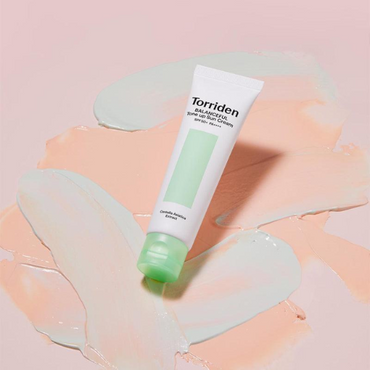 Torriden Balanceful Cica Tone up Sun Cream SPF50+ PA++++ 60ml - Korean Tinted Sunscreen