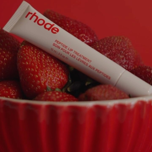 Rhode Strawberry Glaze (Fraise Glacée) Peptide Lip Treatment – Hydrating & Plumping Lip Care 10ml