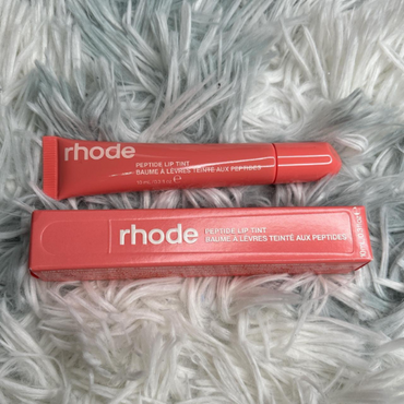 Rhode Peach Pit Peptide Lip Treatment – Nourishing Lip Care with a Juicy Peach Scent 10ml